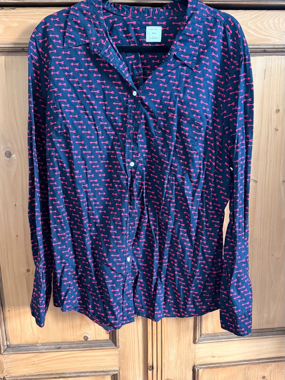GAP Navy Button-Down Shirt with Pink Arrow Print